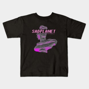 SadPlanet(StatueComputerPink) Kids T-Shirt